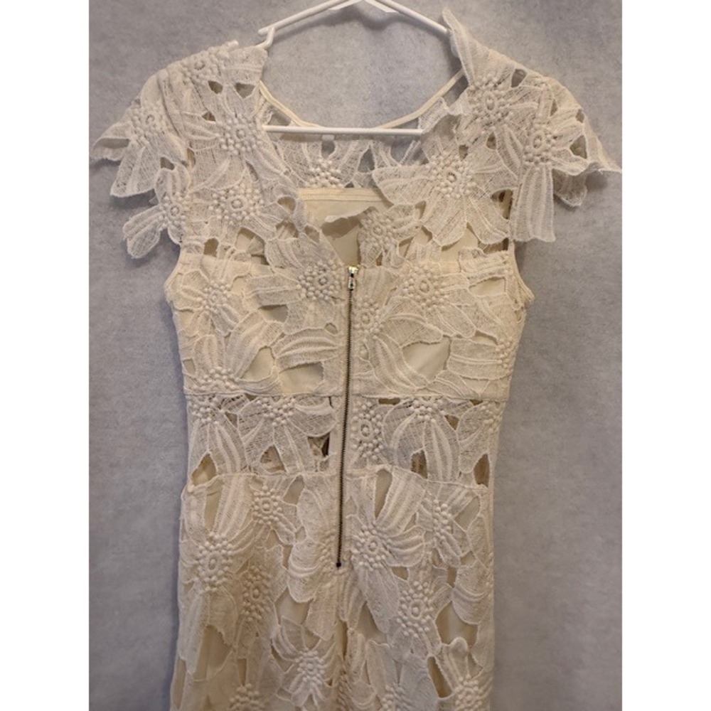 Romeo + Juliet Couture Cream‎ Floral Lace Cap Sleeve Sheath Ivory Dress Small - Picture 5 of 10